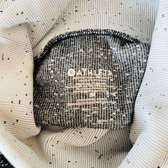 ATHLETA Flurry Blizzard Gradient Turtleneck Top. # 63182
BLACK/HEAT GREY size M - Picture 10 of 10